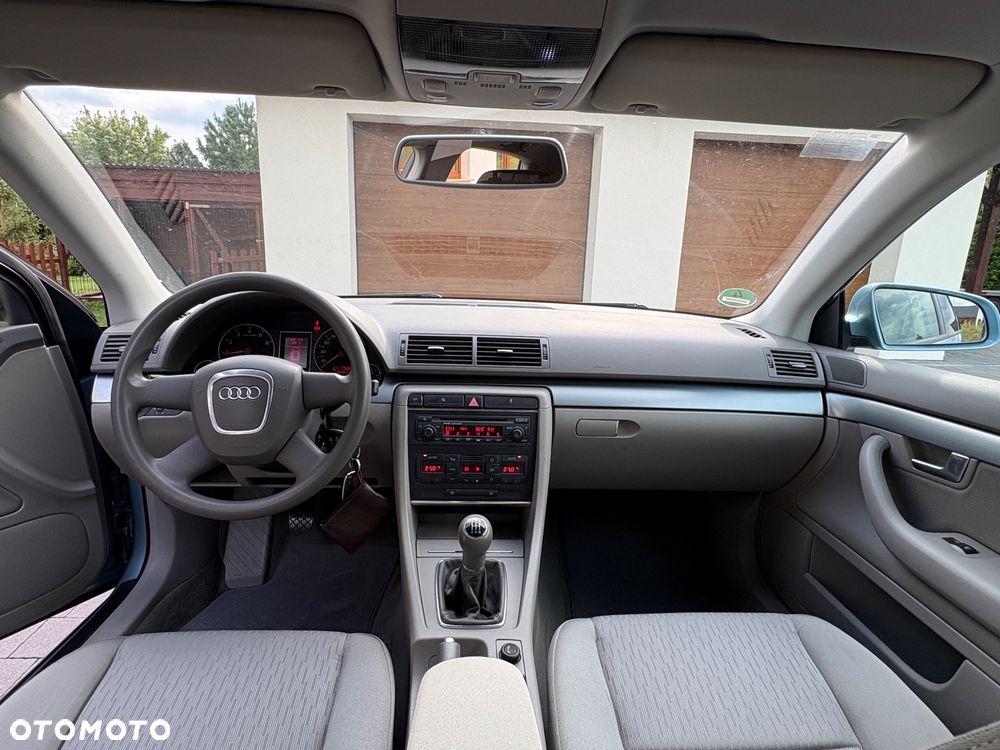 Audi A4 Limousine 1.6 - 8
