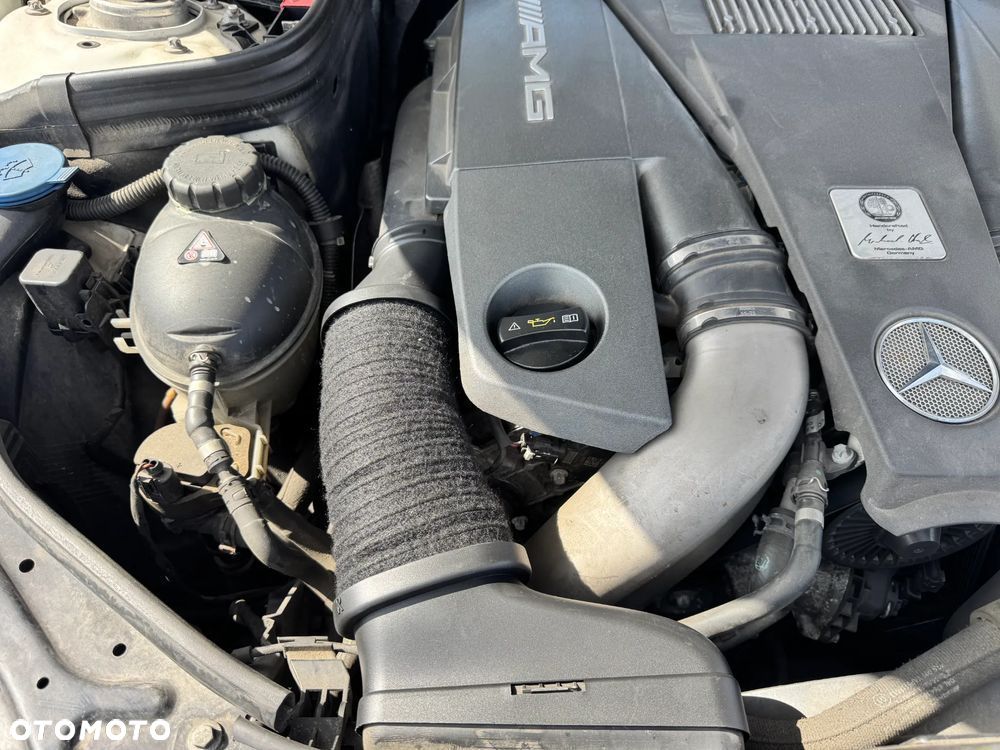 Mercedes-Benz Klasa E 63 AMG S 4-Matic - 20