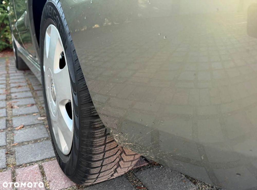 Nissan Almera 1.5 dCi acenta PLUS - 17