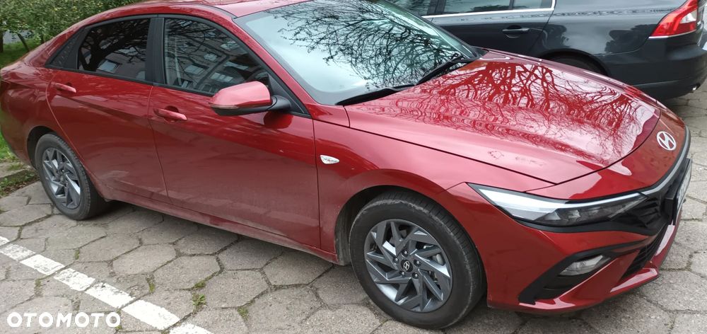 Hyundai Elantra - 3