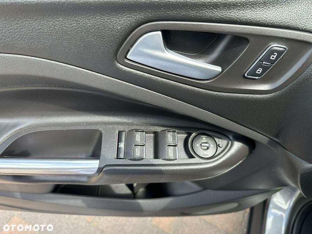 Ford Kuga - 19