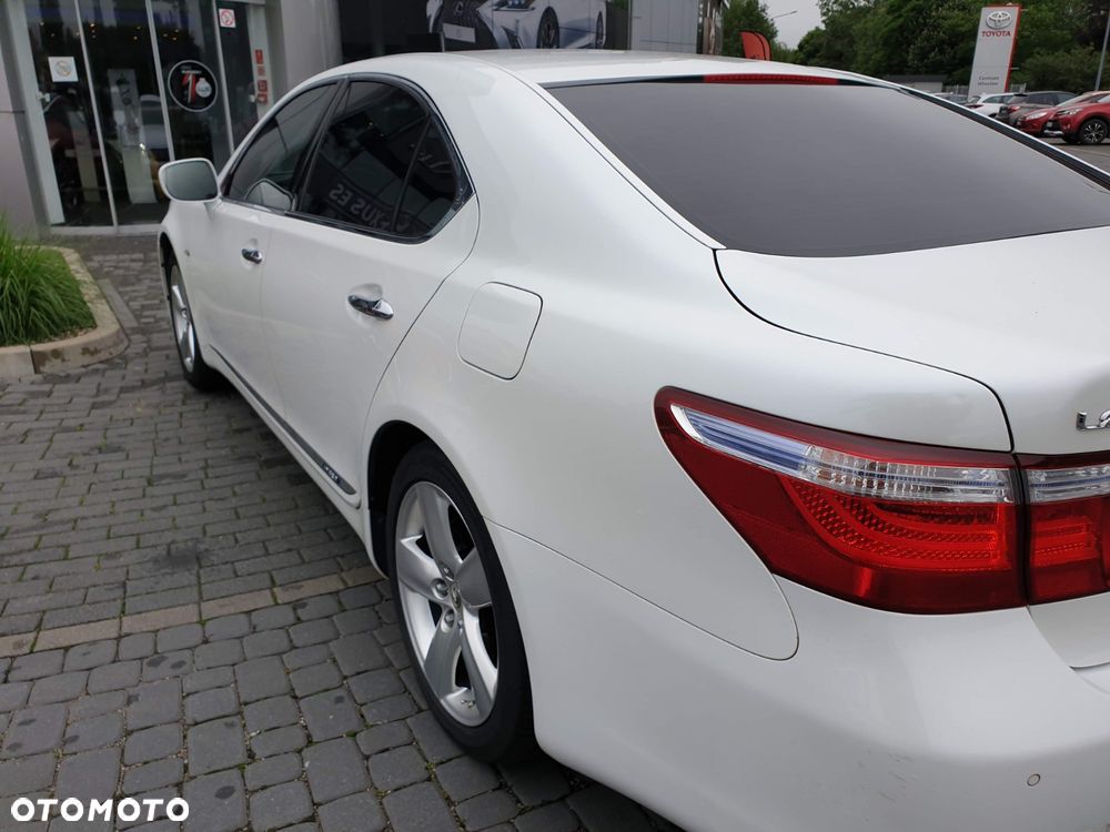 Lexus LS 600h Elegance - 3