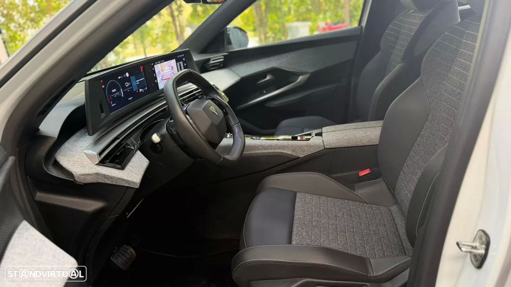 Peugeot 5008 1.2 Hybrid Allure e-DCS6 - 16