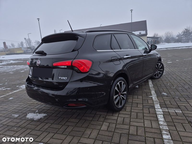 Fiat Tipo 1.6 MultiJet DCT Lounge - 3