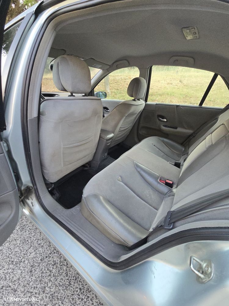 Renault Laguna 1.6 Dynamique - 27