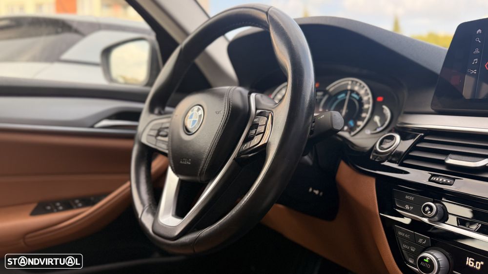 BMW 530 e iPerformance - 14