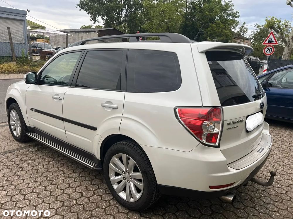 Subaru Forester 2.0i Exclusive Lineartronic - 3