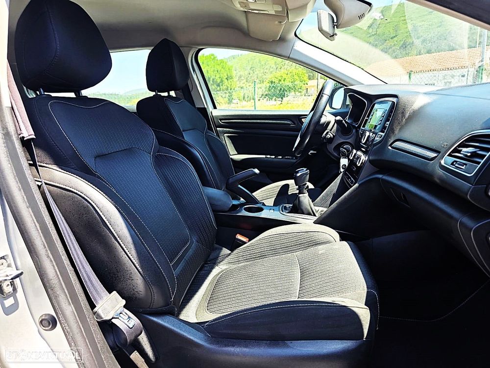 Renault Mégane Sport Tourer 1.5 dCi Zen - 13