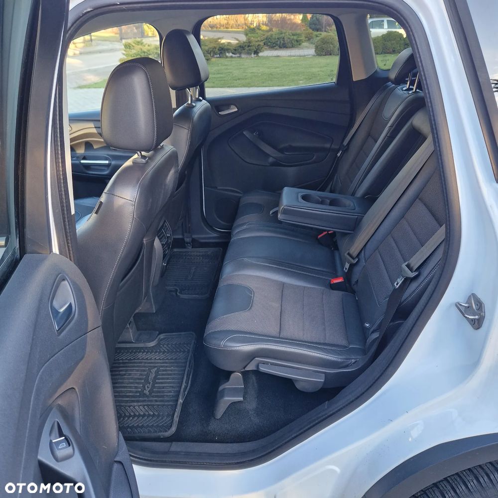 Ford Kuga 2.0 TDCi 4x4 Titanium - 16