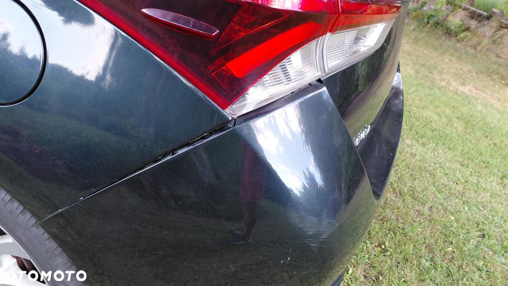Toyota Auris 1.8 HSD Luna - 12