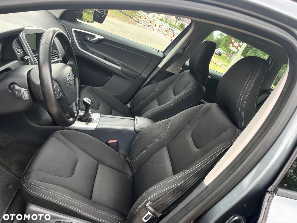 Volvo XC 60 D3 Kinetic - 14