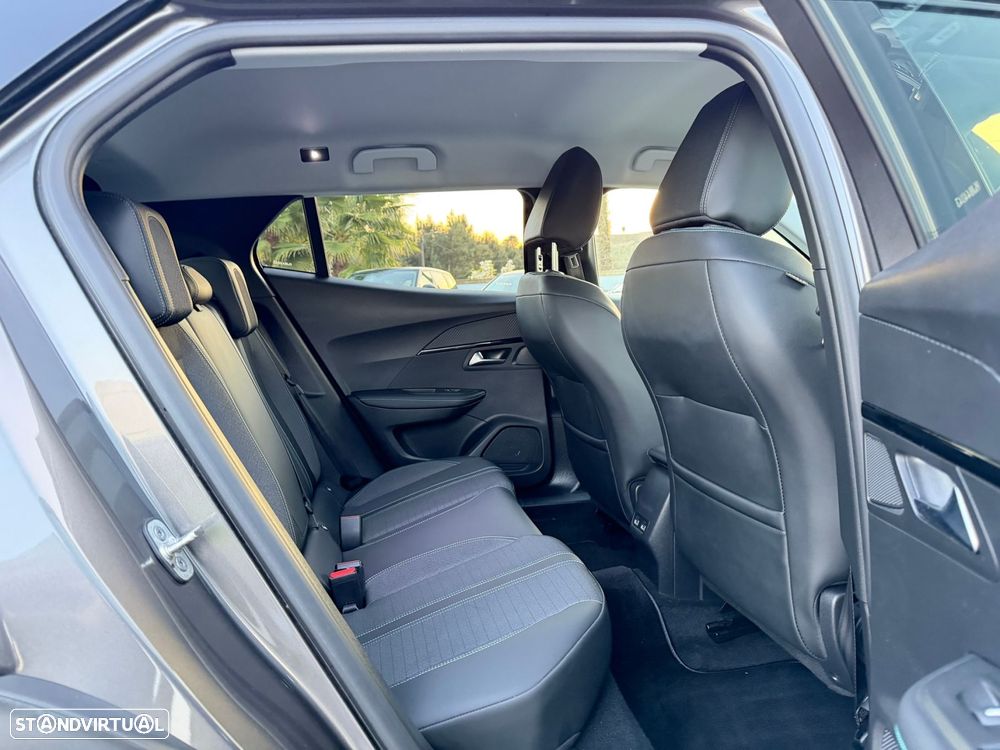 Peugeot 2008 1.2 PureTech Allure Pack - 6