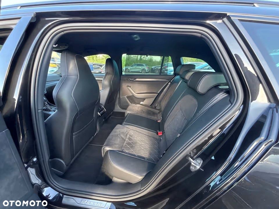 Skoda Superb 2.0 TDI 4x4 DSG Sportline - 13
