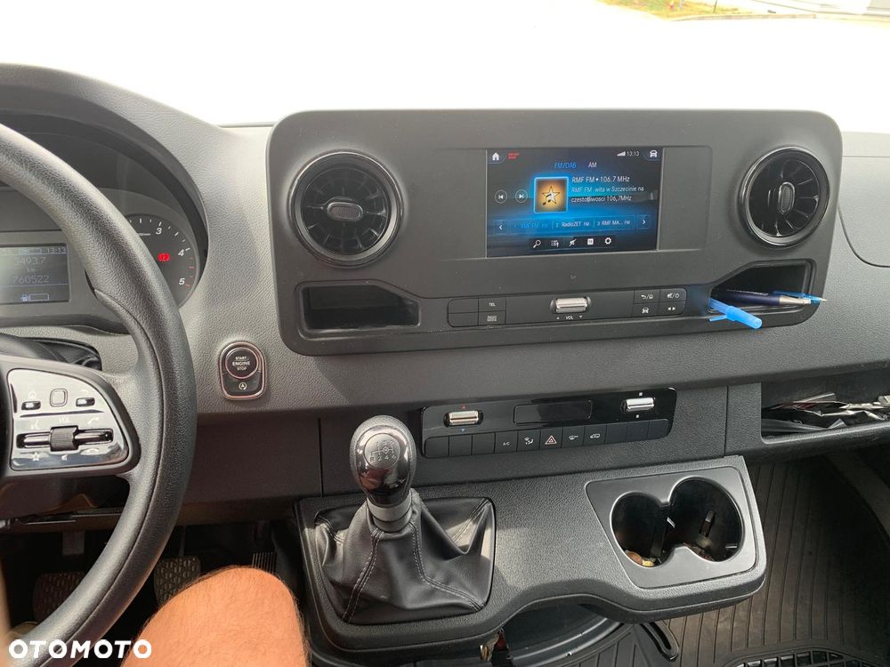 Mercedes-Benz Sprinter - 7