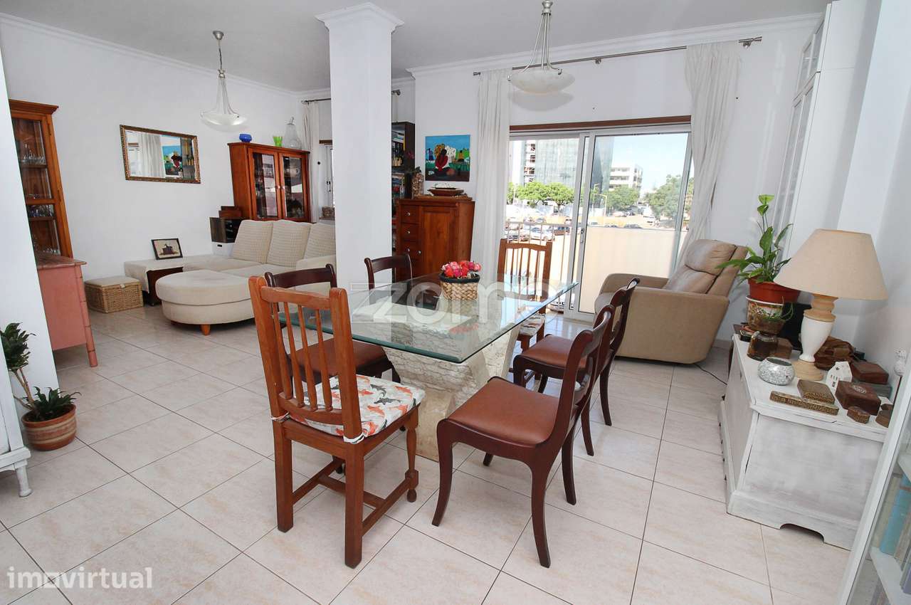 Apartamento T3 com Garagem no Centro de Portimão - Grande imagem: 5/21