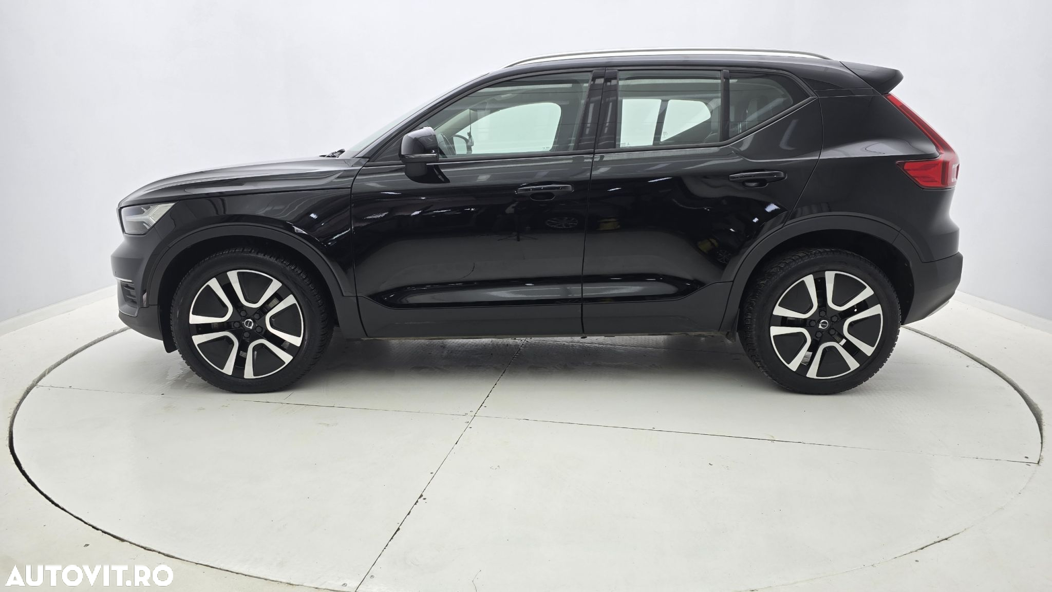 Volvo XC 40 D4 AWD Momentum Pro - 9