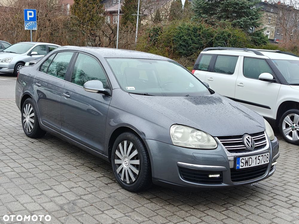 Volkswagen Jetta 1.6 United - 15
