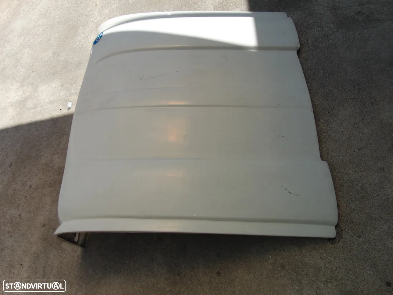 Renault 4L Capot - 3