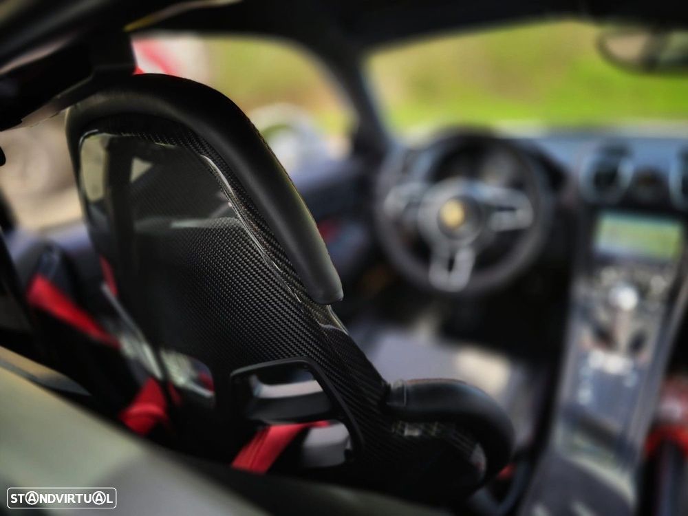 Porsche Cayman GT4 - 46