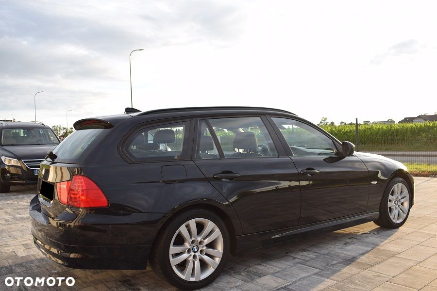 BMW Seria 3 318d DPF Edition Lifestyle - 19
