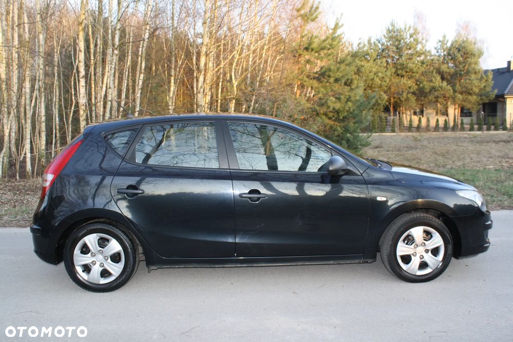 Hyundai i30 1.4 Classic + - 8