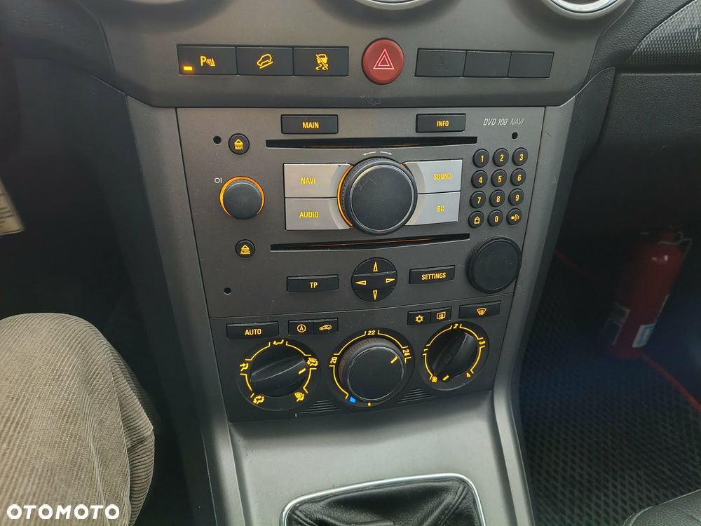 Opel Antara - 11