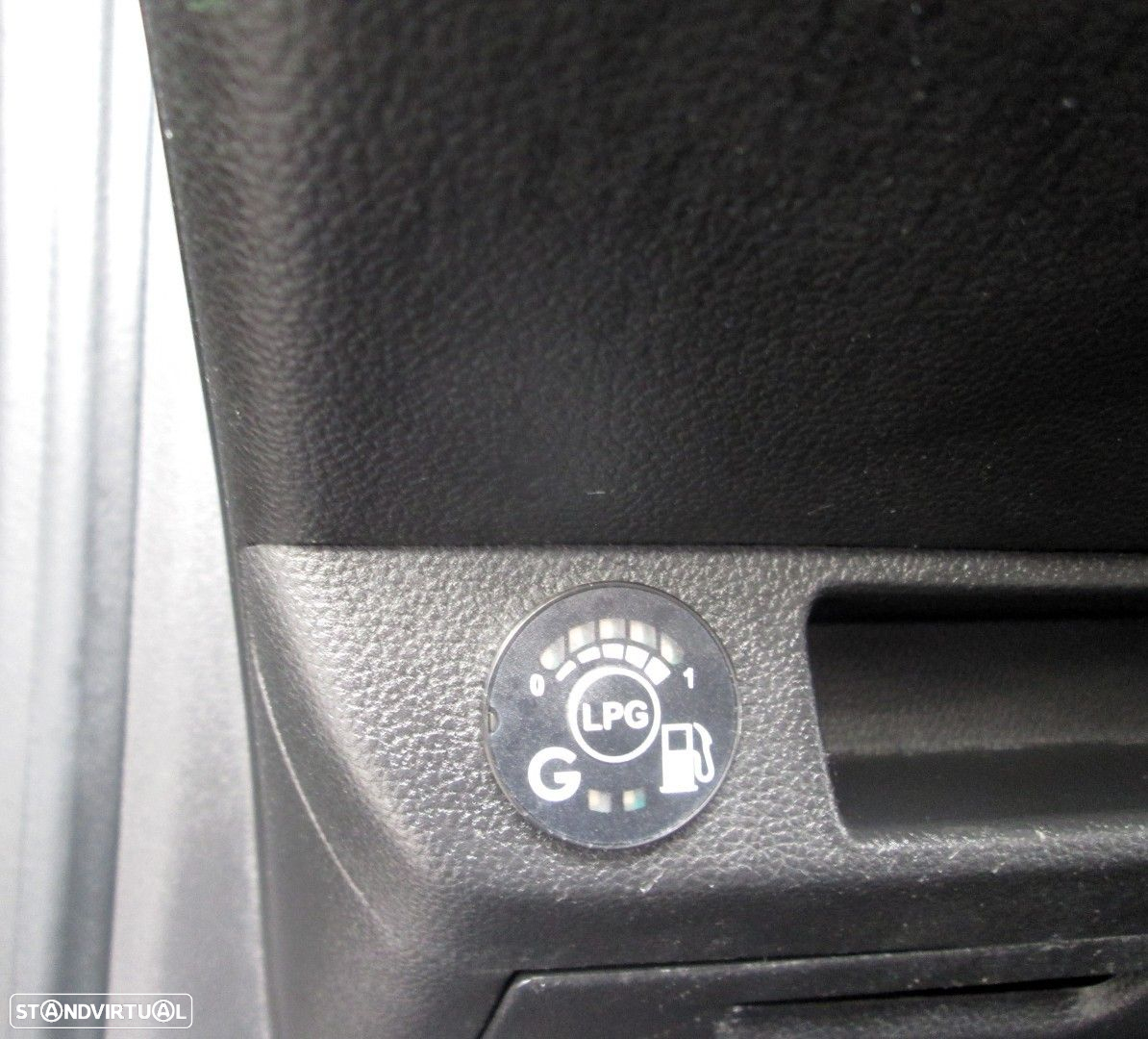 Renault Clio 1.0 TCe Evolution Bi-Fuel - 10