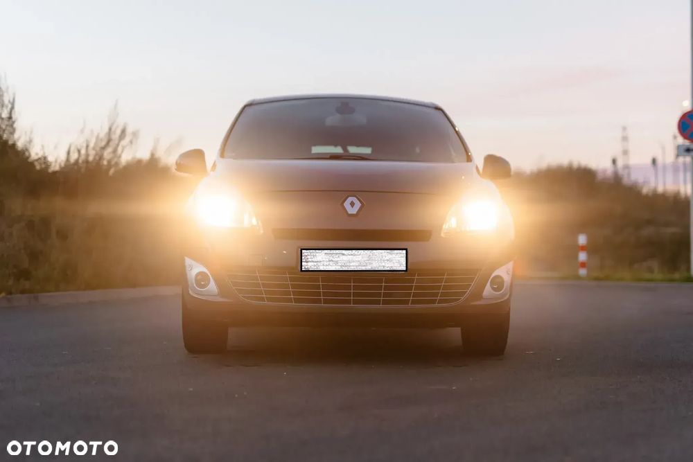 Renault Scenic 2.0 16V 140 CVT Luxe - 3