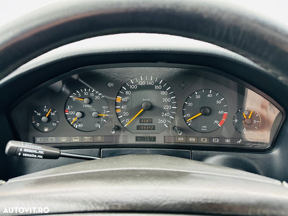 Mercedes-Benz S - 25