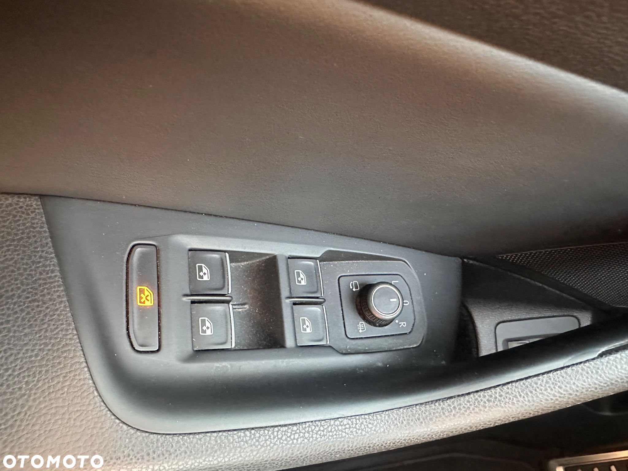 Volkswagen Passat Variant 2.0 TDI SCR 4Motion DSG (BMT) Highline - 23