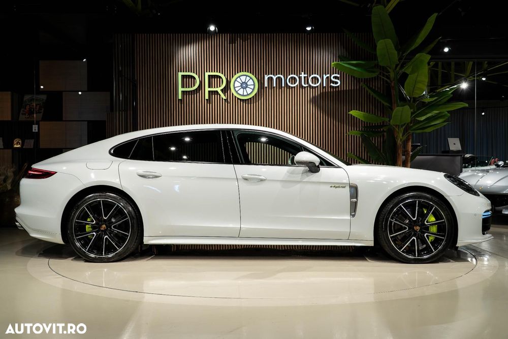 Porsche Panamera - 16
