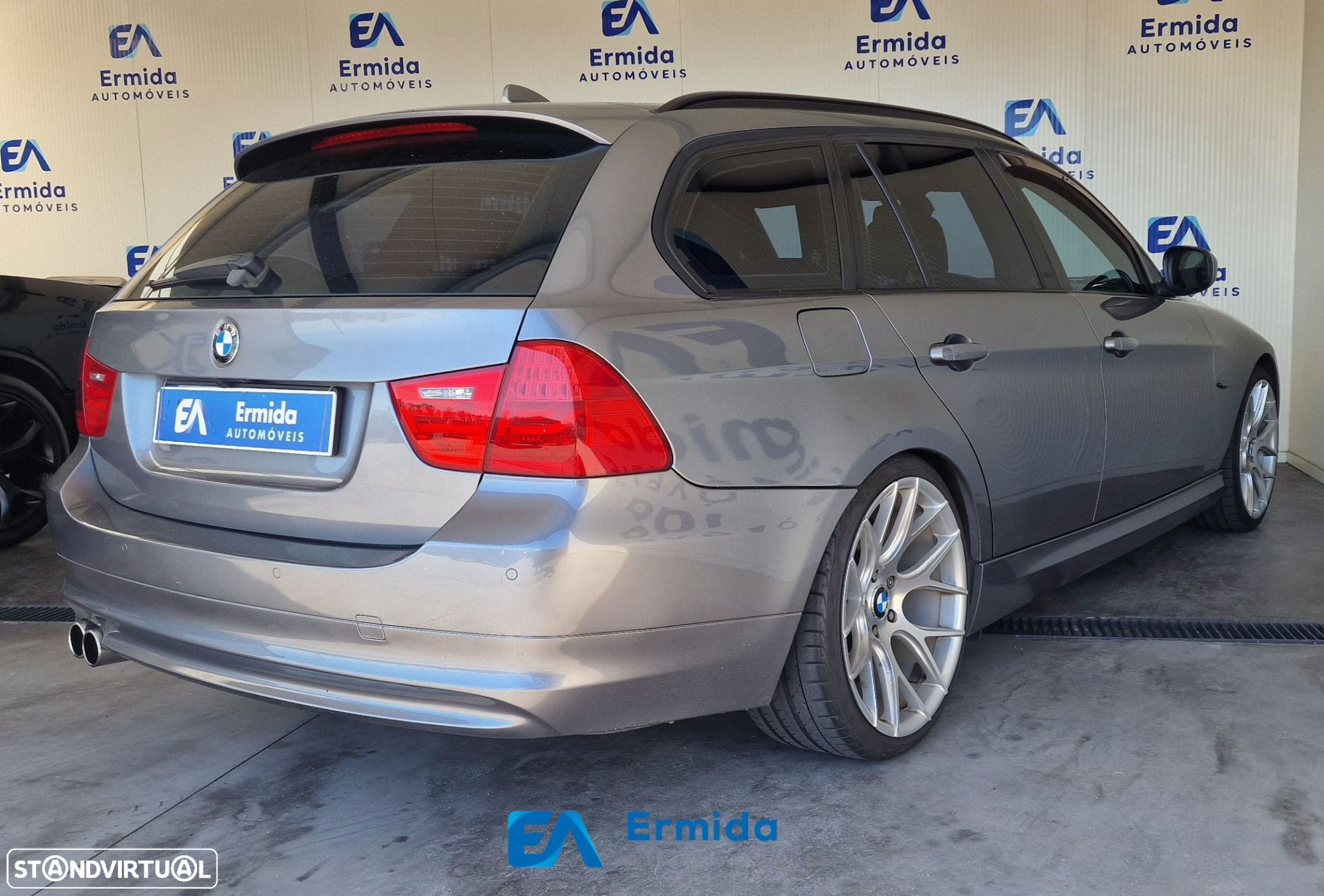 BMW 320 d Touring LifeStyle Auto - 6