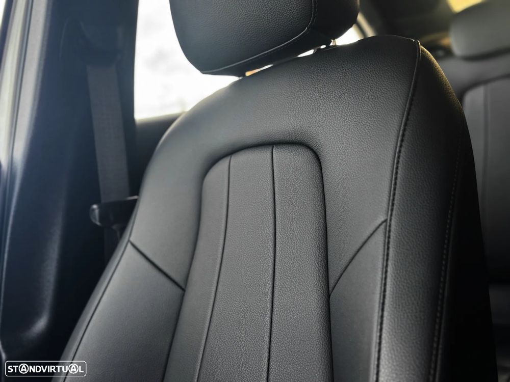 Mercedes-Benz A 250 Limousine e 8G-DCT Progressive - 10