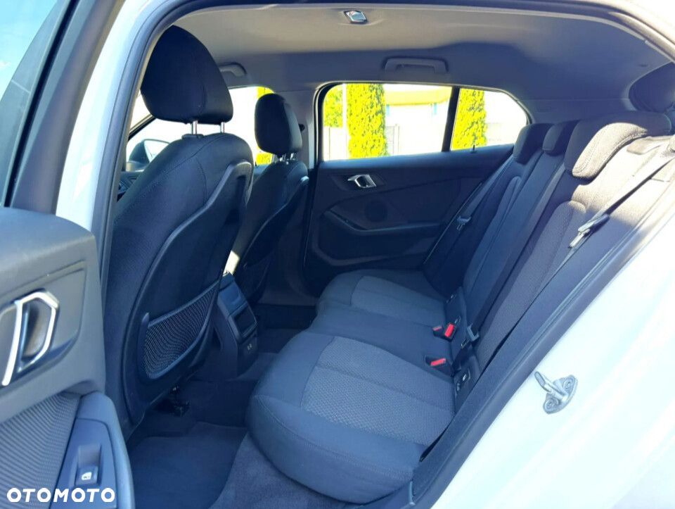 BMW Seria 1 - 15