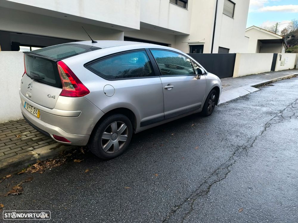 Citroën C4 1.6 HDi FAP VTR - 12