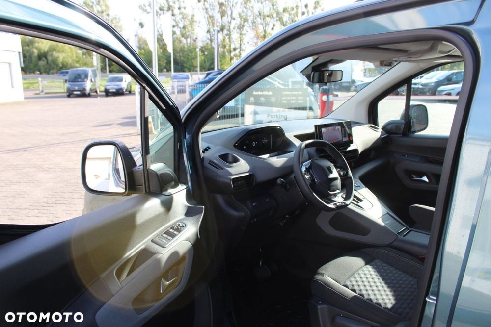 Peugeot Rifter - 17
