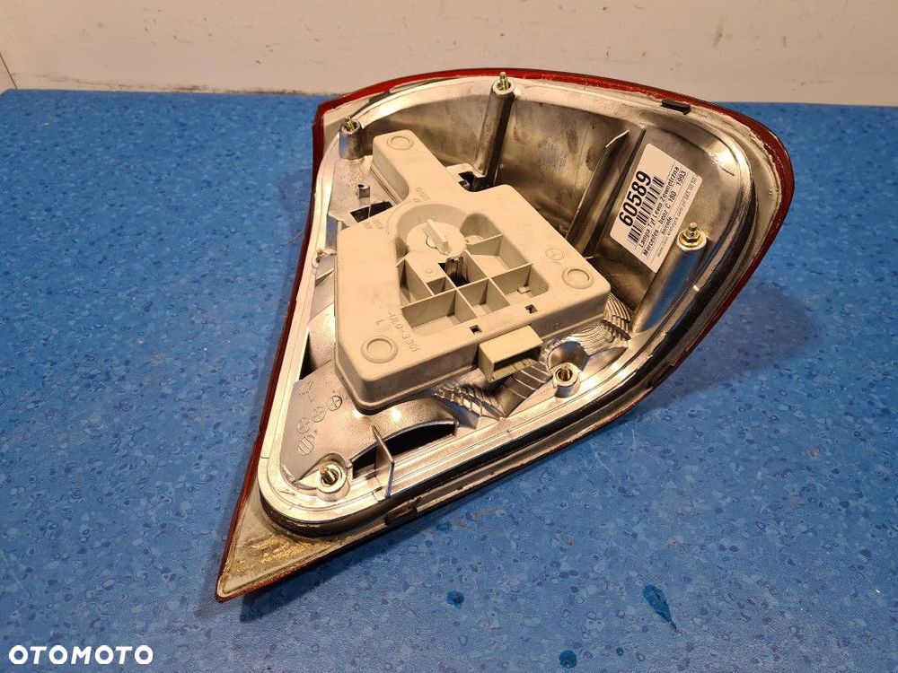 MERCEDES-BENZ W202 SEDAN C 180 LAMPA TYŁ LEWA ZEWNĘTRZNA - 5