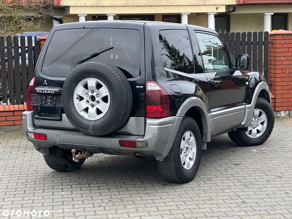 Mitsubishi Pajero - 5