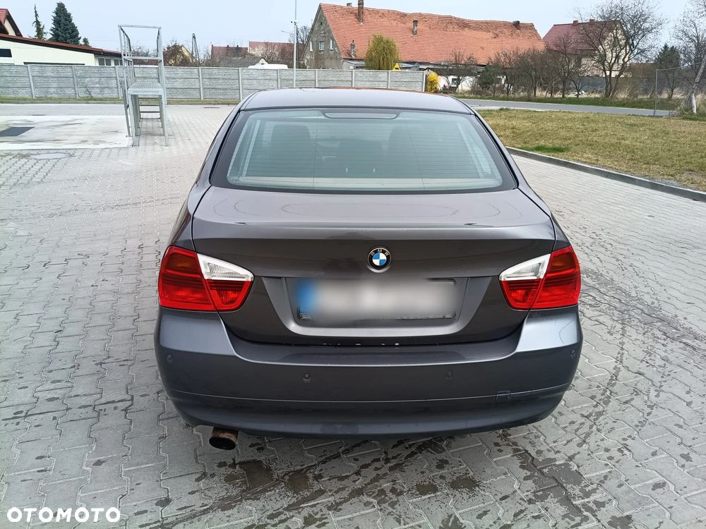 BMW Seria 3 320d - 4