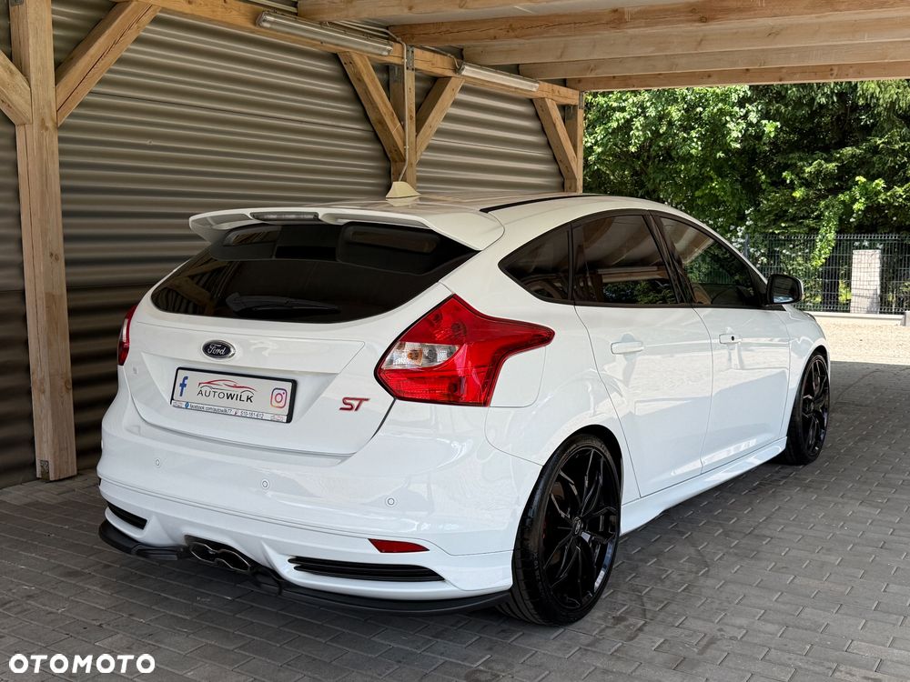 Ford Focus 2.0 EcoBoost ST mit Leder-Exclusiv-Paket - 12
