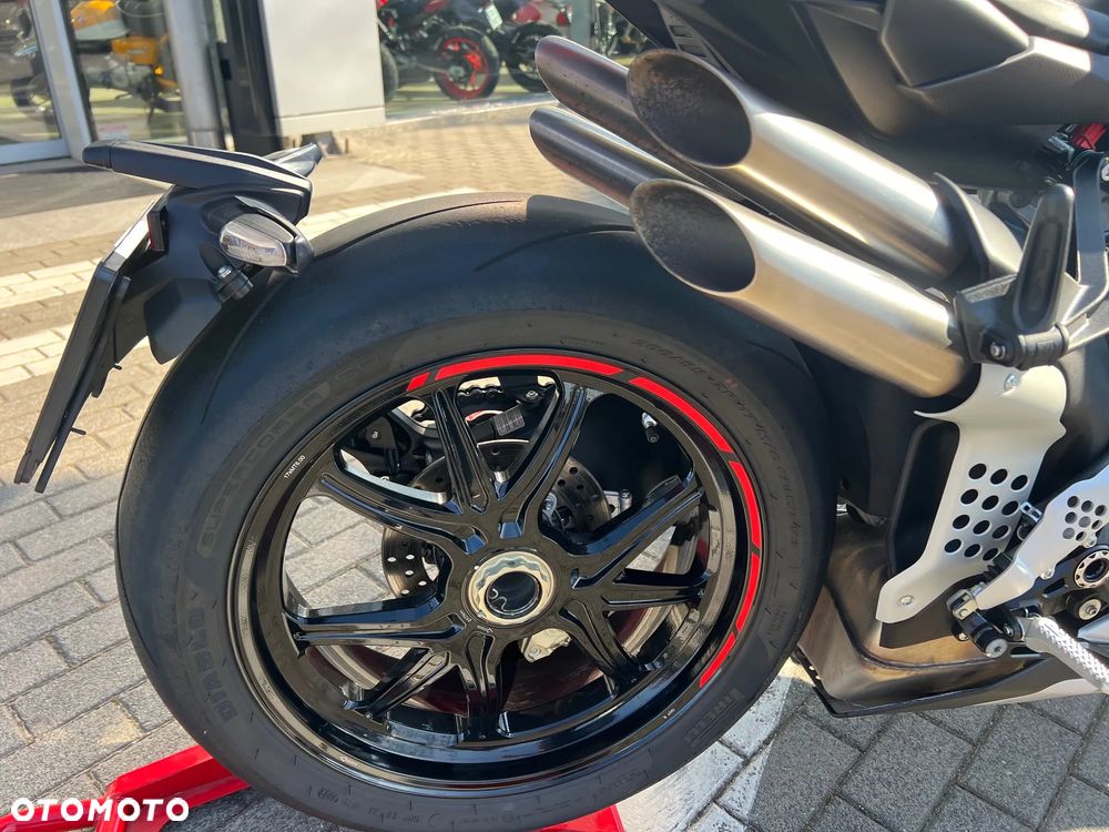 MV AGUSTA Brutale - 7