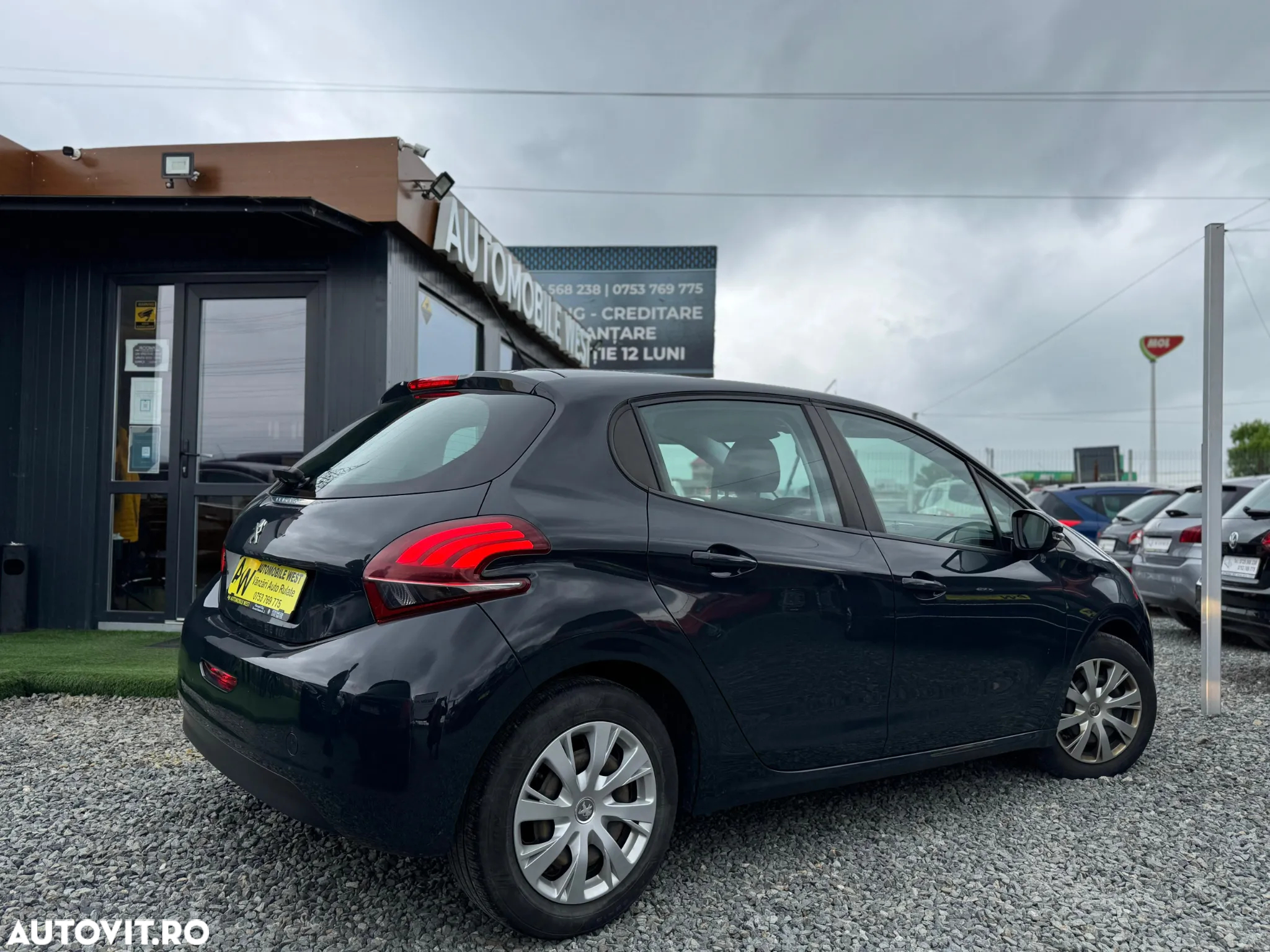 Peugeot 208 1.2 L PureTech Allure - 12