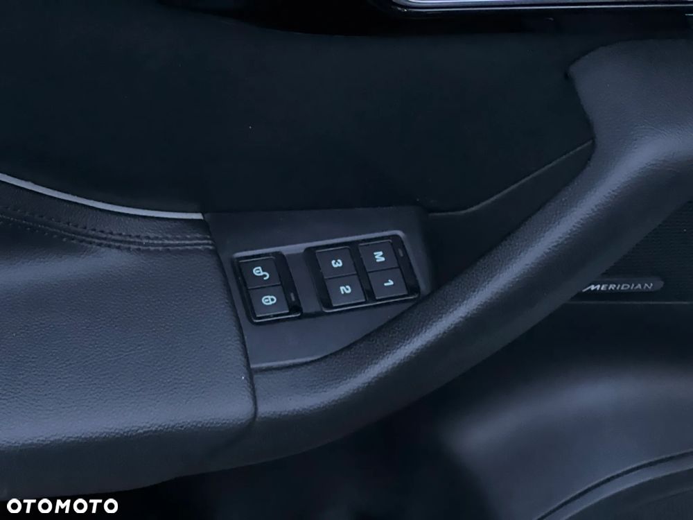 Jaguar F-Pace 25t AWD Prestige - 19