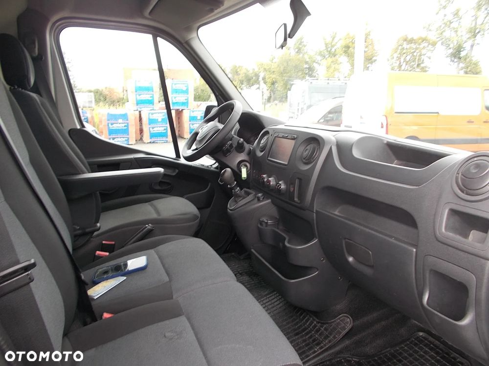 Renault Master - 24