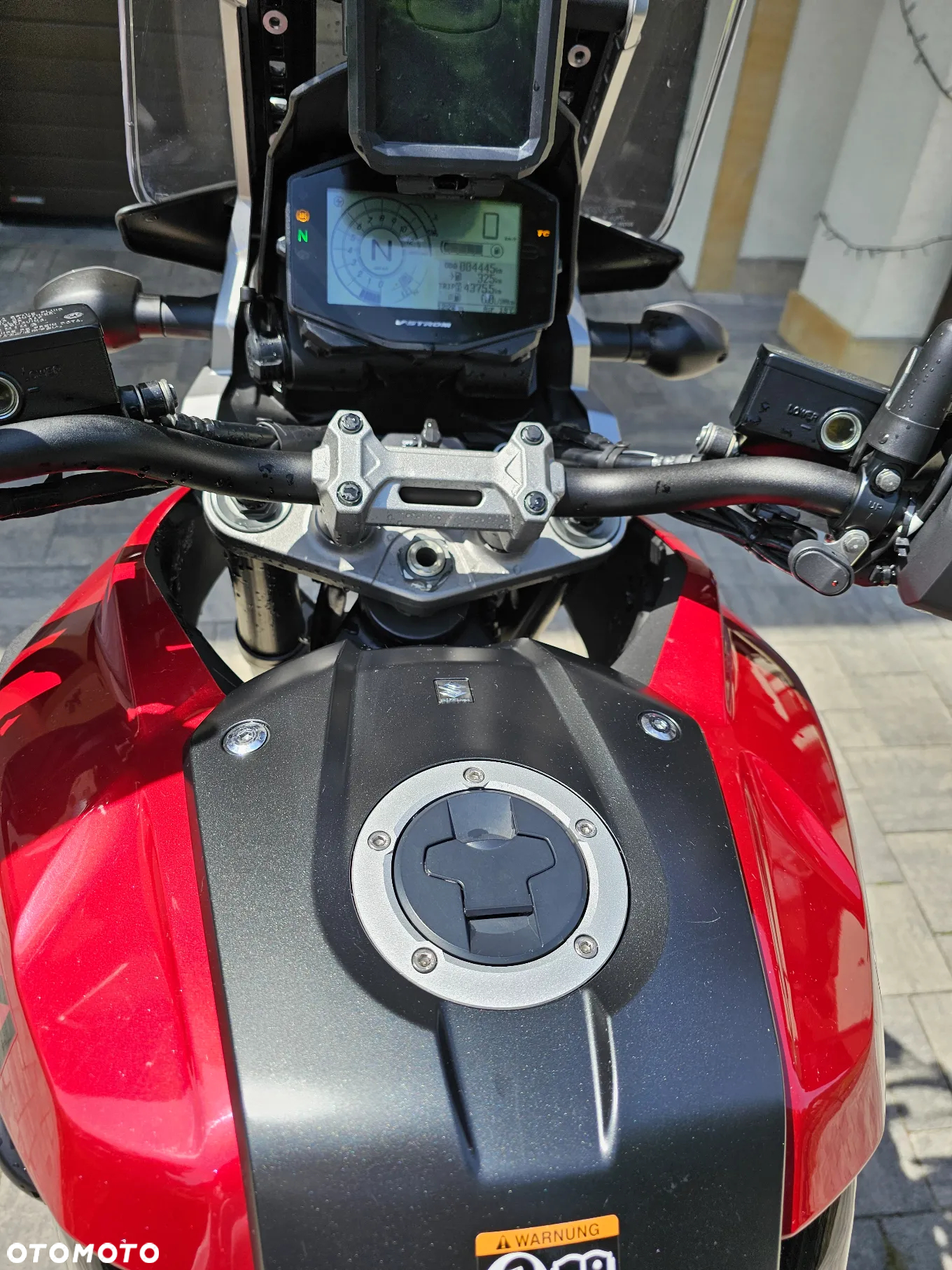 Suzuki V-STROM - 9