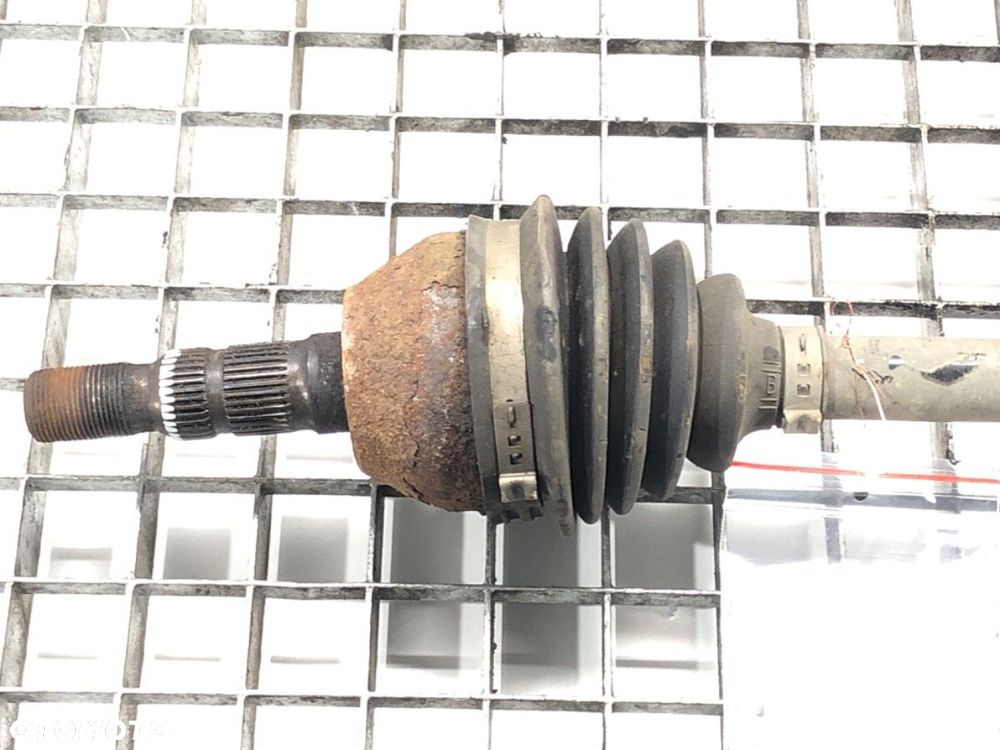 PÓŁOŚ PRAWY PRZÓD  OPEL ASTRA H GTC (A04) 2005 - 2010 1.6 (L08) 77 kW [105 KM] benzyna 2005 - - 2