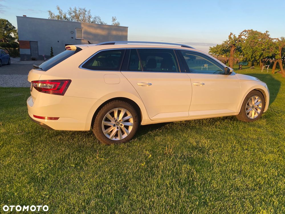 Skoda Superb 2.0 TDI Style - 10