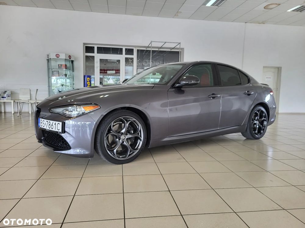 Alfa Romeo Giulia 2.0 Turbo 16V AT8-Q4 Ti - 3