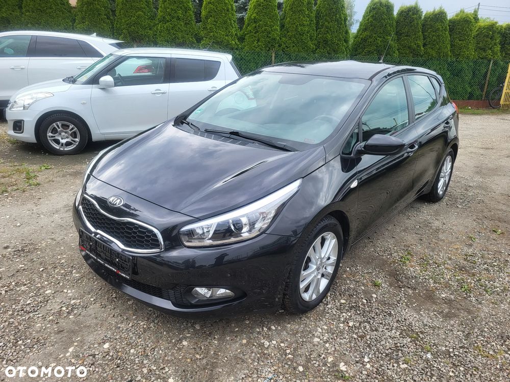 Kia Ceed 1.4 CVVT Dream-Team Edition - 1