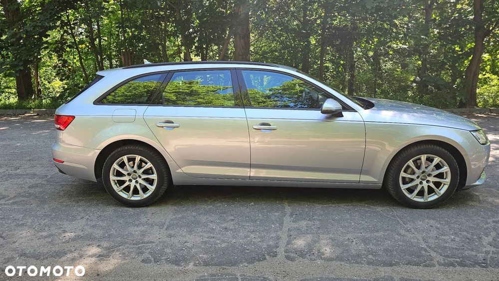 Audi A4 Avant 2.0 TDI Quattro Design S tronic - 3